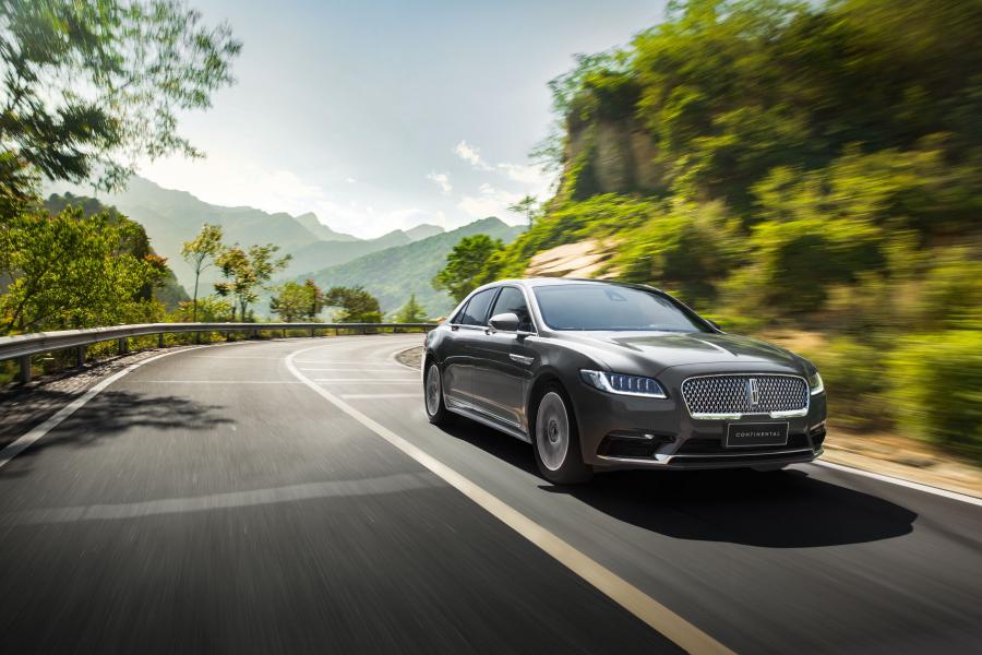  Lincoln Continental 3.0T AWD 2016 года  (CN) (фото 22 из 40)